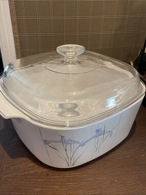 5 liter Corningware Caserole Baking dish Iris